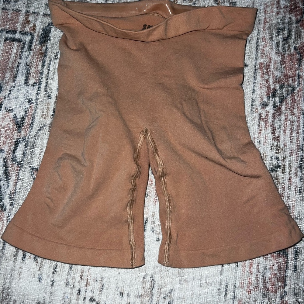SKIMS Tan High-Waisted Shorts